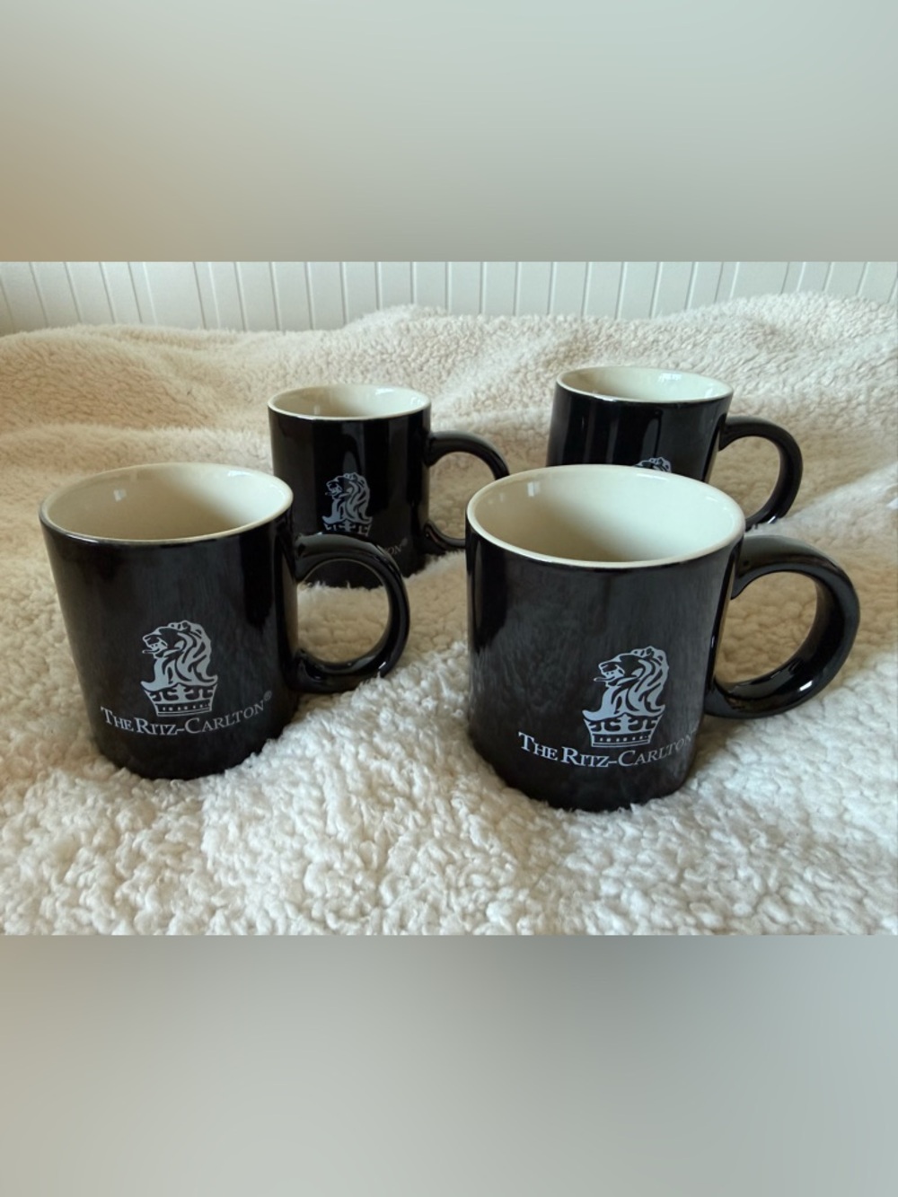 RITZ-CARLTON Oneida B-15 Black Lion Logo Ceramic Coffee Cup Mug Set Of 4 NEW